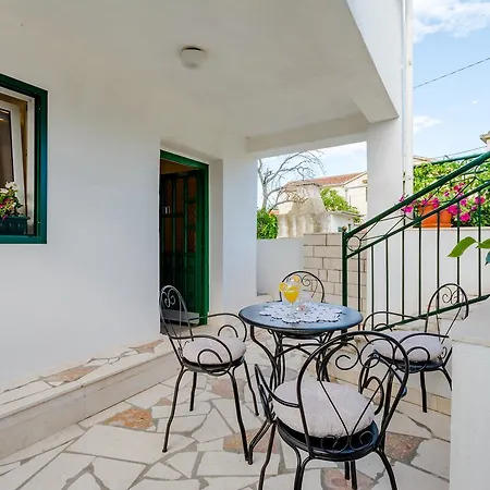 Pensjonat Holiday Lala Vinišće